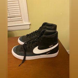 Women's Nike high-tops - size 7 - black & gold